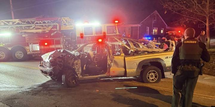 Firefighters remove truck roof to free trapped driver in Ky. crash
