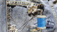 Paso a paso y con un truco: cómo tapar un agujero en la parte trasera de los jeans