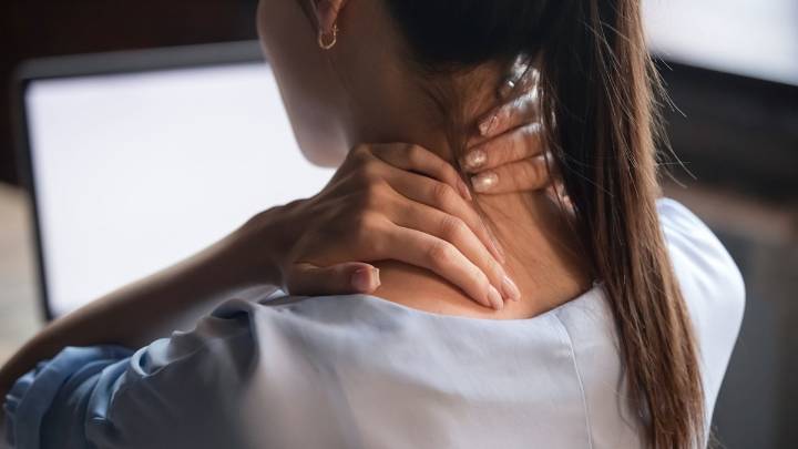 How to reverse tech neck at home - without a chiropractor