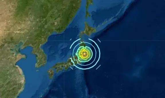 Japón sufrió un terremoto de magnitud 7,6 y emitió un alerta de tsunami
