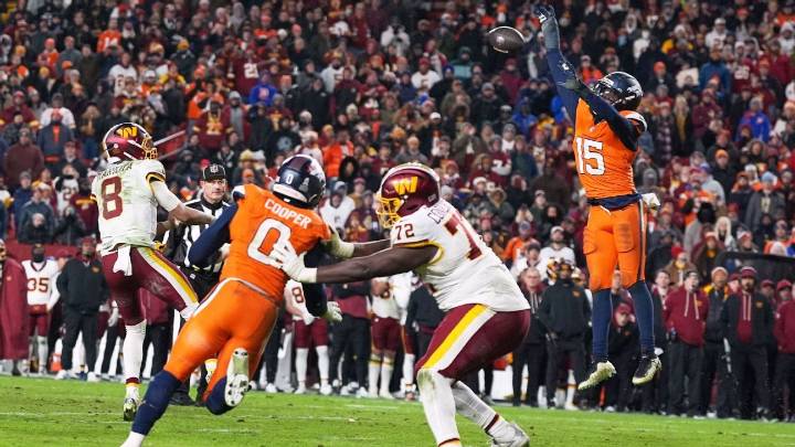 Nik Bonitto preserves Broncos' OT win by swatting away 2