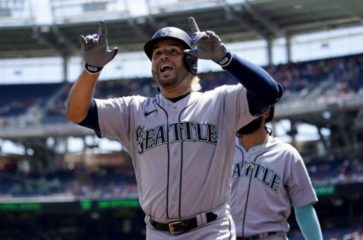 Medias Rojas de Boston pone la mirada en Eugenio Suárez