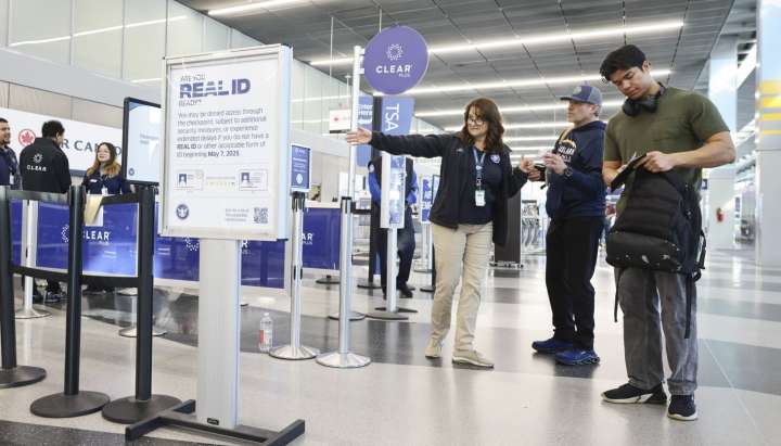 Illinois secretary of state bolsters REAL ID services to help residents avoid new TSA fee