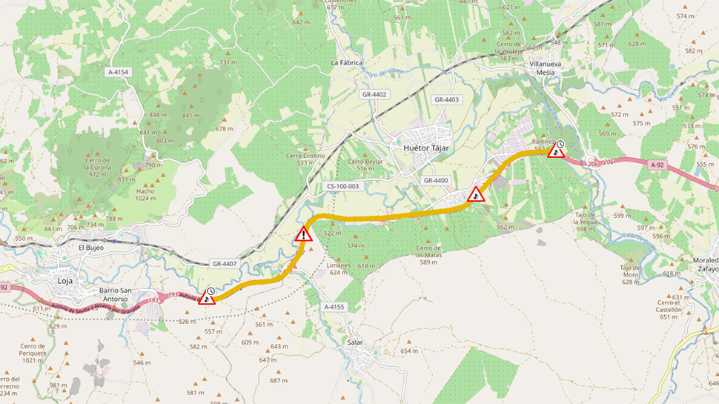 El vuelco de un camión en la A92 a la altura de Huétor Tájar provoca varios kilómetros de retenciones