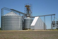 “Vienen y se quedan un rato”. Se cumplieron 24 días del paro de los recibidores de granos en los acopios y es dispar su acatamiento