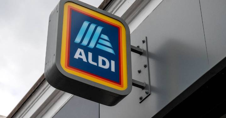 Aldi sends customers '8am, December 21' message