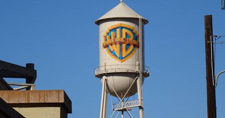 Paramount goes hostile in bid for Warner Bros., challenging a $72 billion offer by Netflix