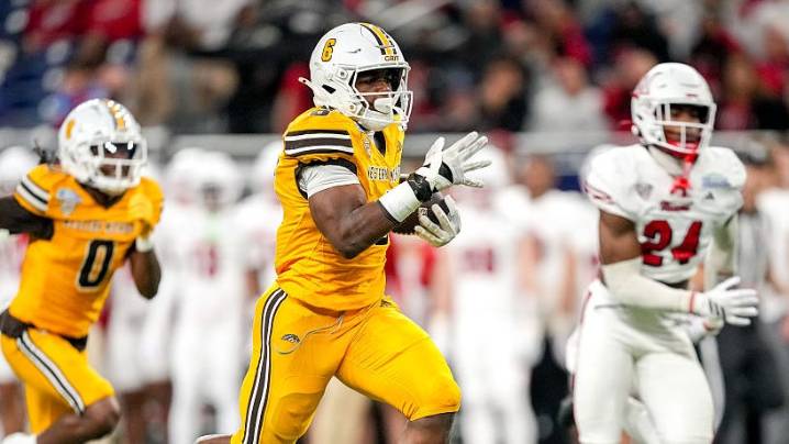 Jalen Buckley carries WMU to fourth MAC championship, first since 2016