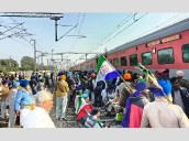KMSC stages 2-hr Rail Roko in Ferozepur against Electricity Amendment Bill [ FULL VIEW ]