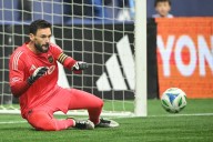 Deadspin | LAFC G Hugo Lloris signs extension