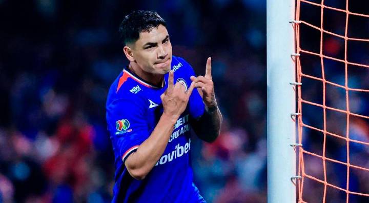 Cruz Azul ganó a Chivas y clasificó a semifinales de la Liga MX