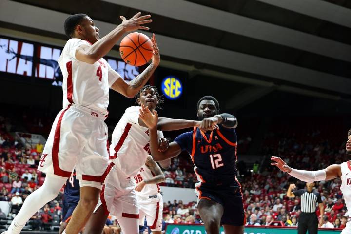 Deadspin | No. 12 Alabama steamrolls UTSA with huge first half