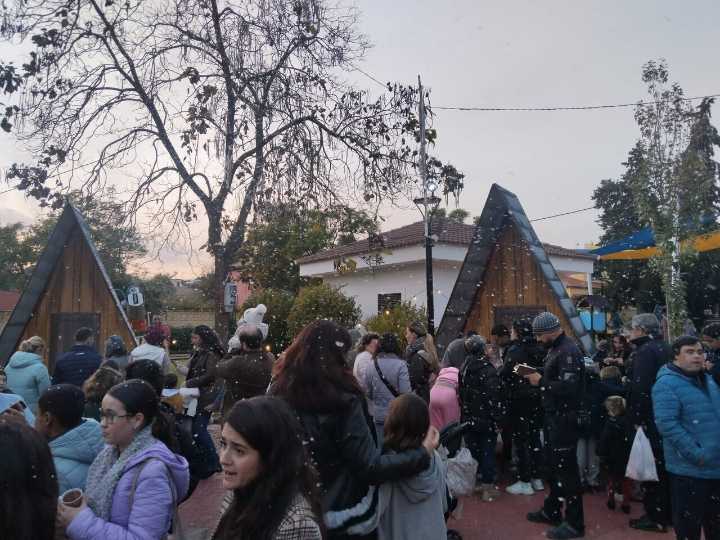Bormujos enciende su Navidad con un multitudinario alumbrado en el Parque de los Álamos