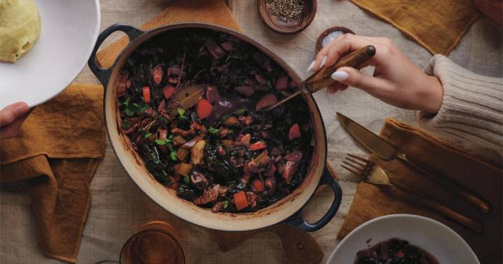 Pamela Anderson's vegetable bourguignon is a hearty dish for cozy nights |