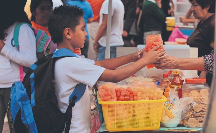 Con obesidad o desnutrición, 50% de alumnos de primaria