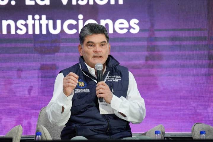 “No hay que gobernar por Twitter”: procurador Gregorio Eljach