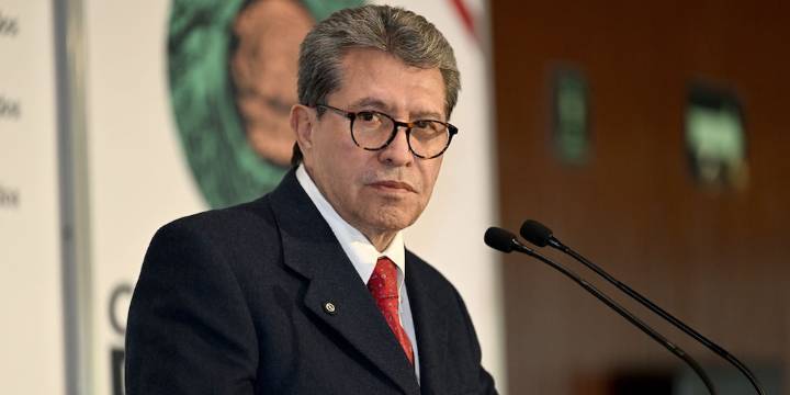 Monreal respalda a Sheinbaum tras reaparición de AMLO: “Está más firme y fuerte que nunca”