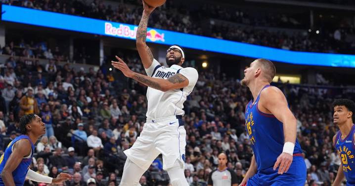 Anthony Davis has 32 points as Mavericks beat Nuggets 131
