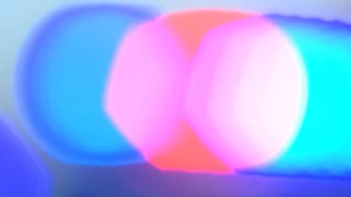 Driver suffers possible medical emergency, crashes into home in Snohomish