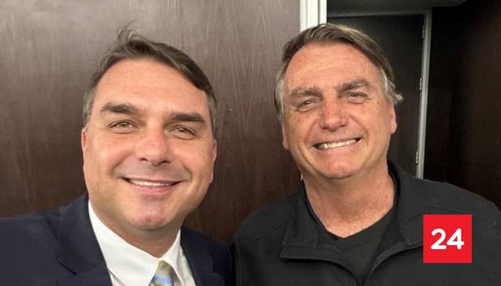 Hijo mayor de Bolsonaro anuncia que será candidato a la presidencia en 2026