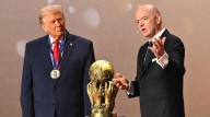 Polémico momento: FIFA entrega su primer Premio de la P...