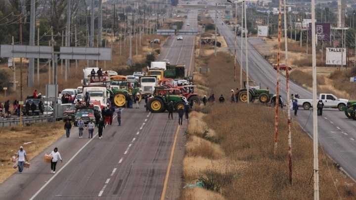 Bloqueos en Carreteras Hoy: Lista de Autopistas Cerradas por Protestas