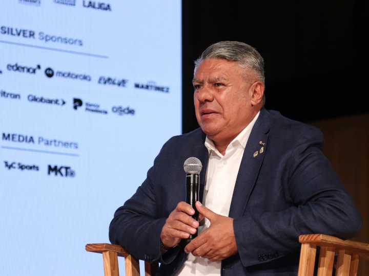 El Gobierno arremete ahora contra la flamante universidad de la AFA de "Chiqui" Tapia: dice que no puede usar ese título