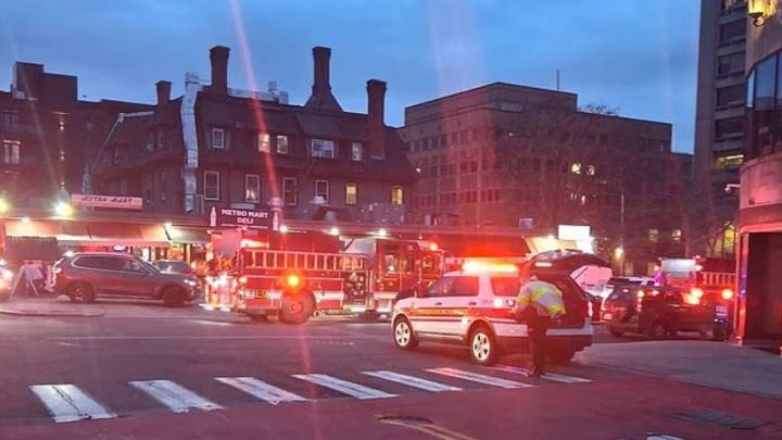 Trump informa que "sospechoso no ha sido detenido": Varias personas heridas en tiroteo en universidad de Estados Unidos