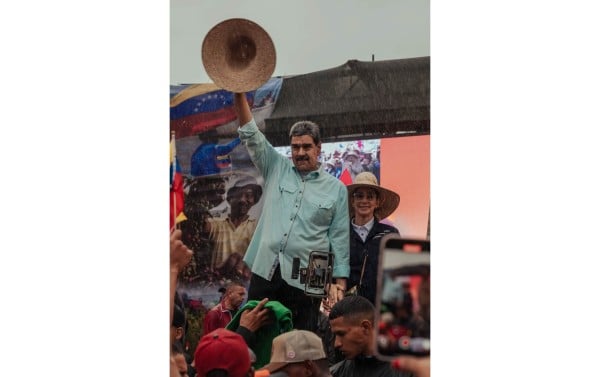 Emite EU nuevas sanciones contra la familia de Maduro y el sector petrolero