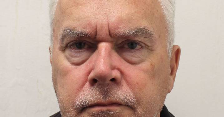 Huw Edwards sparks outrage over 'shameless' social media move