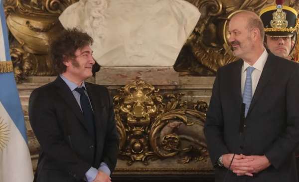 En plena interna, el Gobierno busca sacar una reforma laboral sin humillar a la CGT