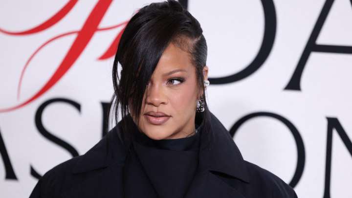 Rihanna Dazzles Fans with Pregnancy Photos