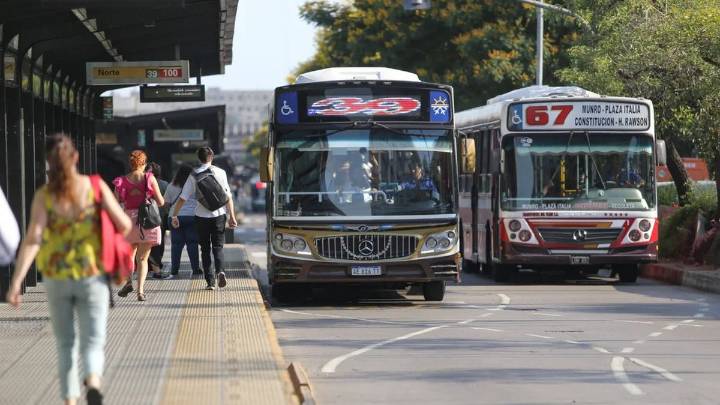 Paro de colectivos en el AMBA: cuánto durará y a qué líneas afecta