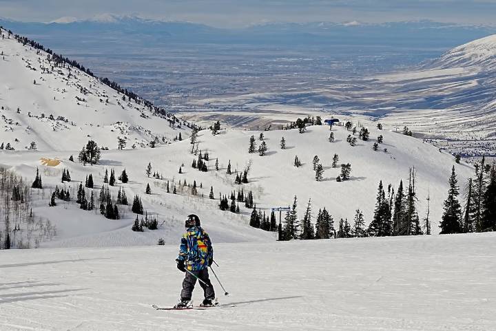 Reed Hastings’ newly approved Powder Mountain plan could bring millions to Cache County