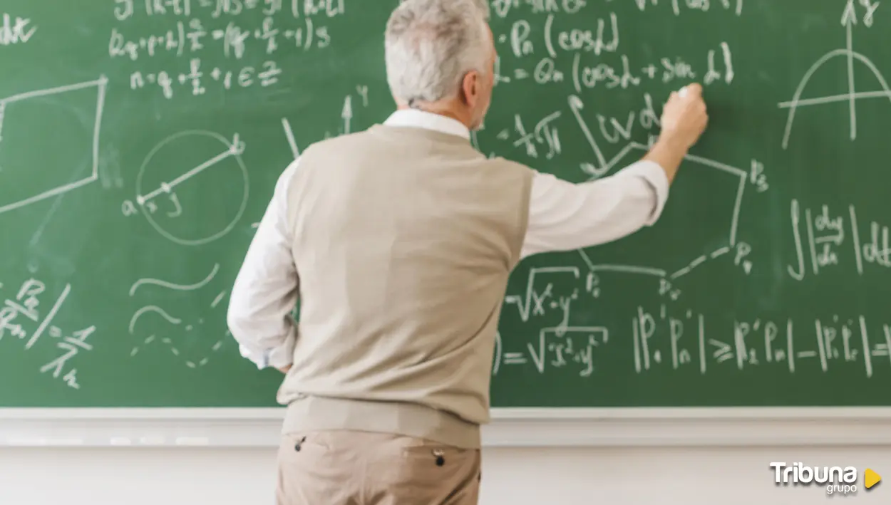 La brecha salarial de los docentes de Castilla y León: a más de 500 euros de los mejor pagados