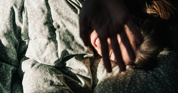 Sleep expert shares ways you can avoid waking up at 4am everyday