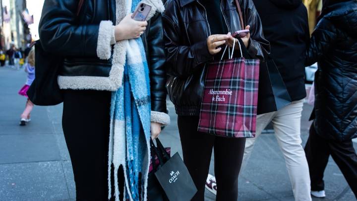 Buy now, pay later? Florida has a problem with credit card delinquency