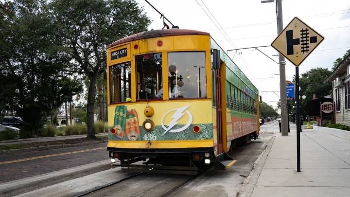 Returning to streetcars would be more affordable, less polluting
