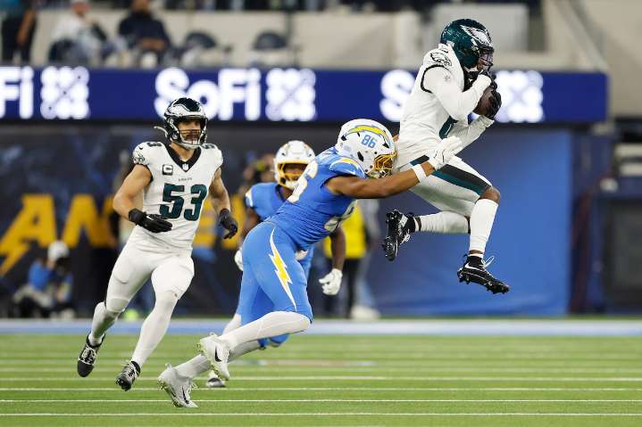 The powerful life lesson this Eagles cornerback shared during his emotional return to L.A.