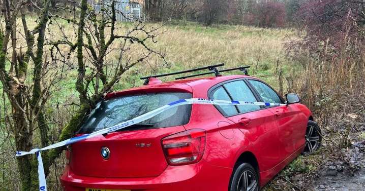 Live updates as police tape-off car on Stoke-on-Trent street