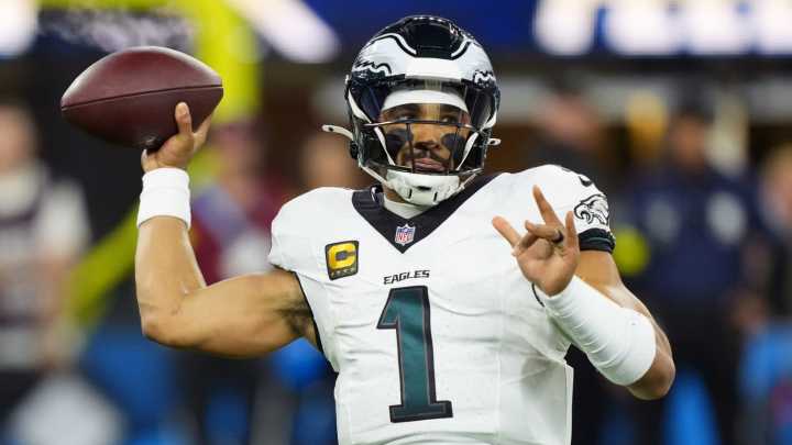 Dan Orlovsky blasts Jalen Hurts criticism: 'Dumbest conversation'