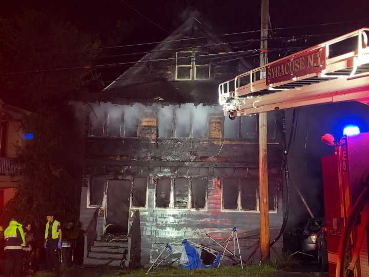 Man bought cigarettes after starting fatal fire and smoked as he watched house burn, prosecutors say