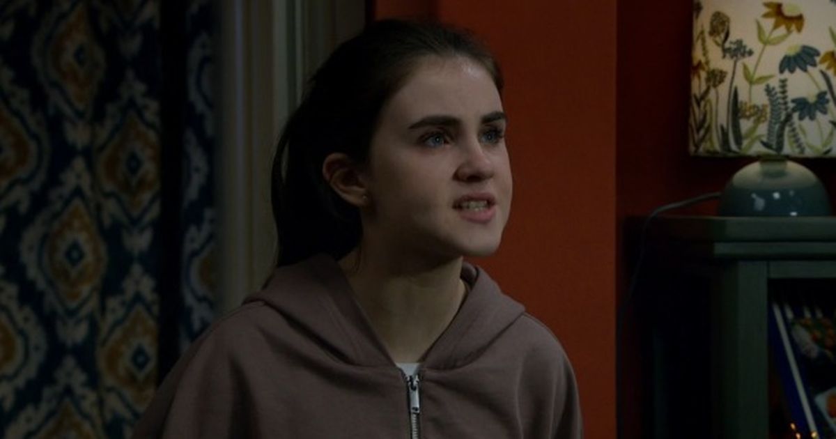 Emmerdale fans 'frustrated' with same question as April confesses all