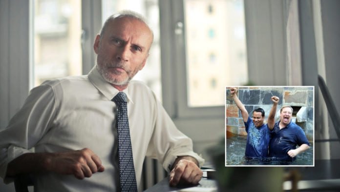 Pastor Who Hasn't Baptized Anyone In Eight Years Criticizes Saddleback's 50,000th Baptism Celebration