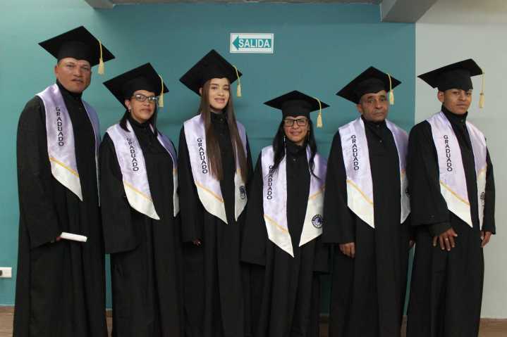FUNCASER celebró la graduación de jóvenes en situación de calle en Pasto