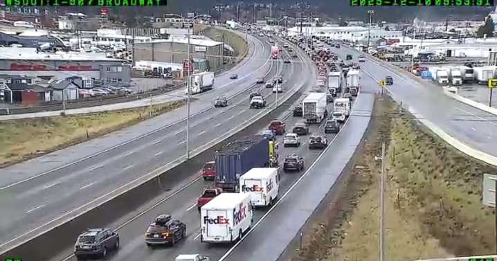 TRAFFIC ALERT: Crash blocking two right lanes on I-90 westbound near Sprague Avenue