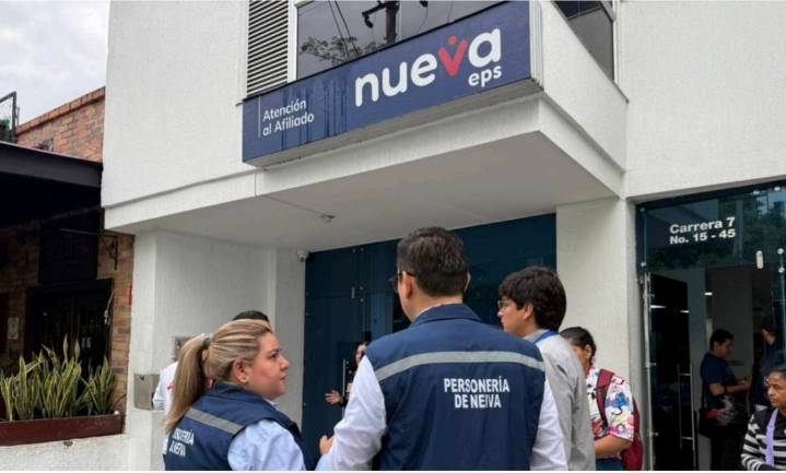 Madres exigen a la Nueva EPS entrega urgente de medicamentos para sus hijos
