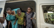 Liberan a 150 niños tras el secuestro masivo en una escuela católica de Nigeria, aunque decenas siguen cautivos