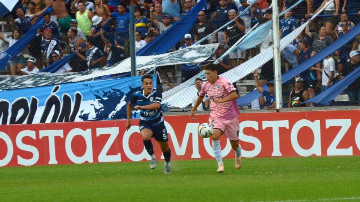 Real Pilar se trajo un empate de Boulogne