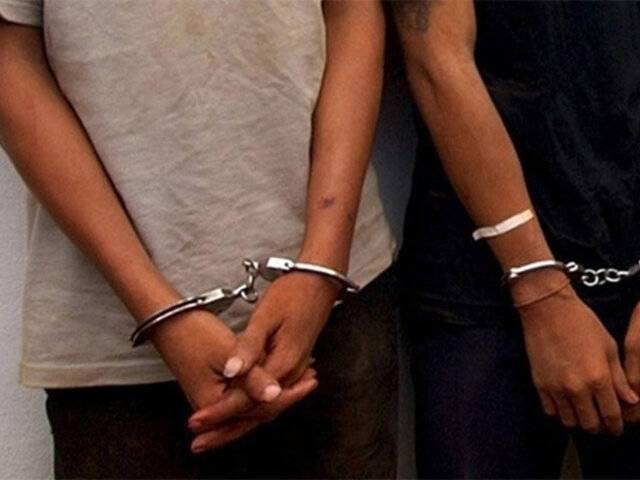 Capturan a dos presuntos estafadores en Junín: tenían billetes falsos y varias “monedas de oro”